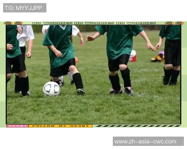 掌握足球脚内侧停球技巧提升你的控球能力与比赛表现